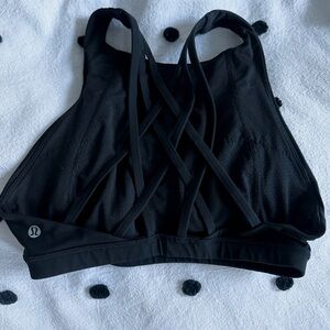 lululemon athletica Free to Be Serene* High Neck sports bra, black, EUC, size 6